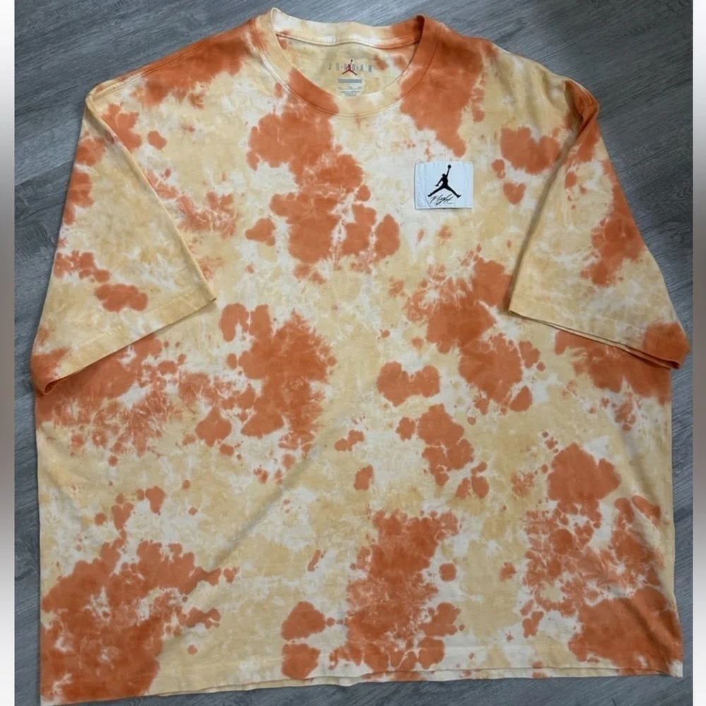 Jordan Men's Orange and Cream Tie-Dye Tee